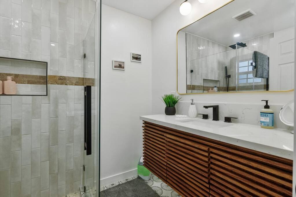 Central La Hub Nearby Dodgers, Pasadena & Downtown Los Angeles Bagian luar foto